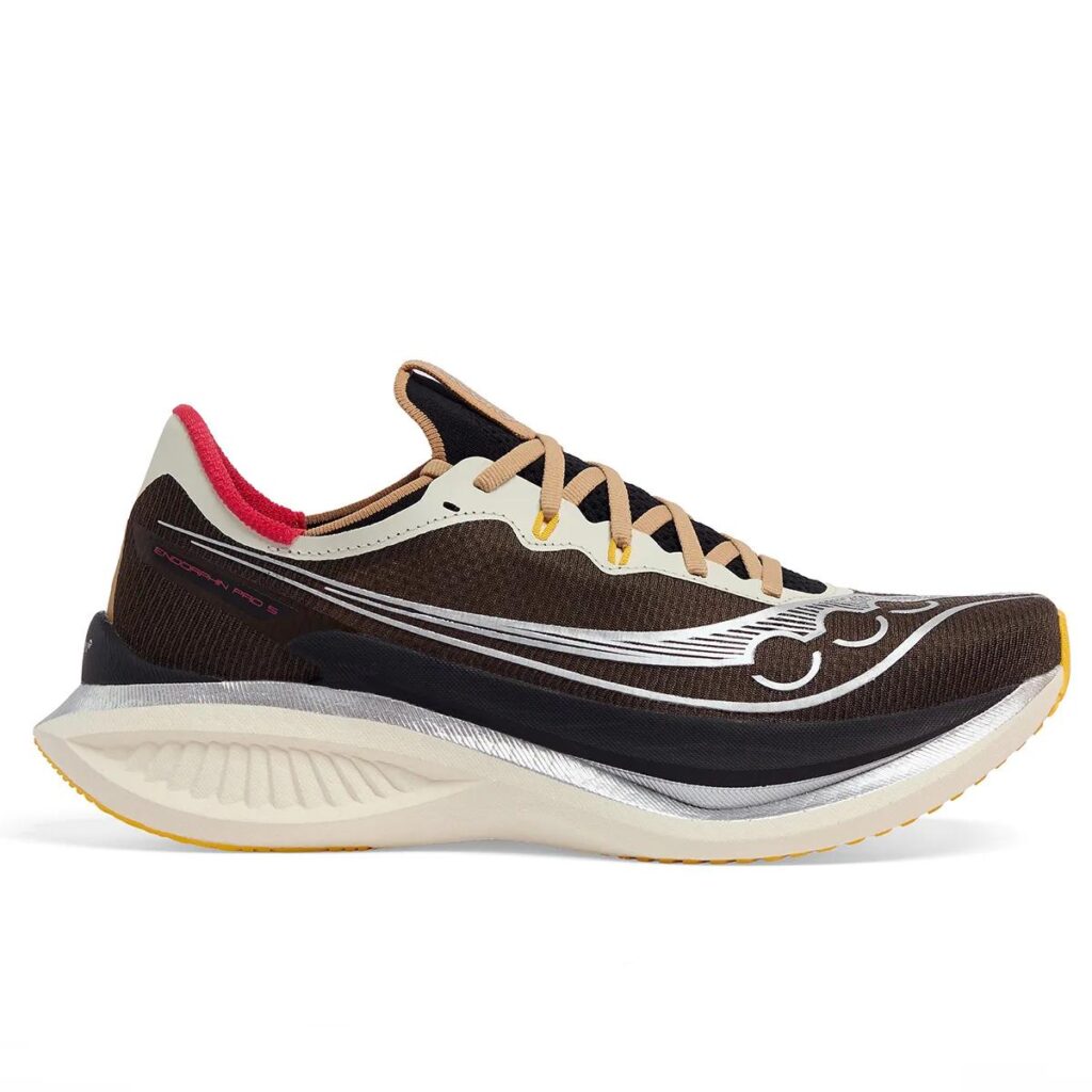 Saucony × Highsnobiety Endorphin Pro 5: кофе с кремом на карбоновой платформе